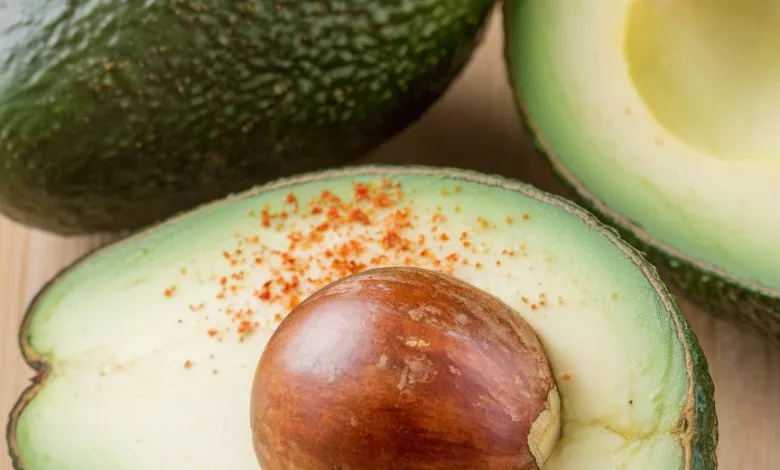 A Photo Of A Whole Avocado Fruit With Gr L9dsbrf8sbaiesrfg9epuq U4fc3 Mxskskovwil80tfg