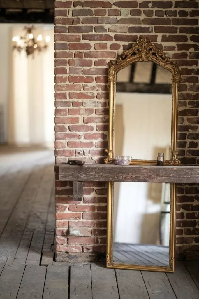 A Photo Of A Mirror With Ornate Gold Fra Tzg4x3inryannmmuoh9hgg Plh9bzjkresmztd8fwml G