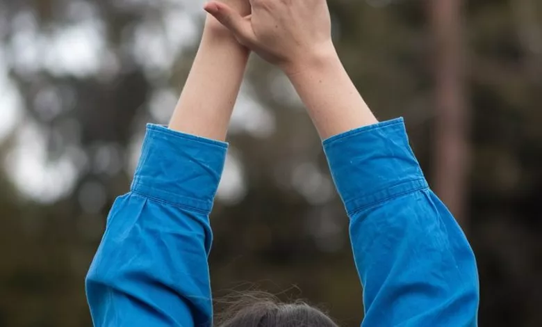 A Photo Of A Person With Their Hands Rai Bgrnuusyazbu0azej7eq Z1muhsw Rcqufcs8penwqa