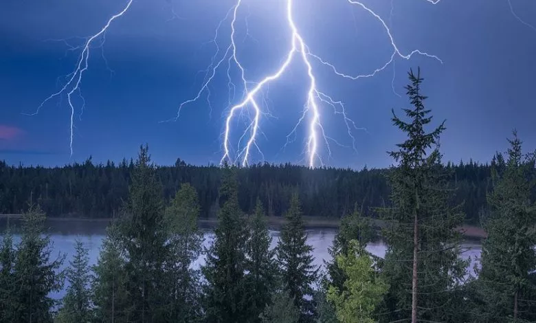 A Photo Of A Vibrant Lightning Storm Ove Kvmu48iysk6he1mmrta4ng W Waj3pzthkkv1tzuwry0a