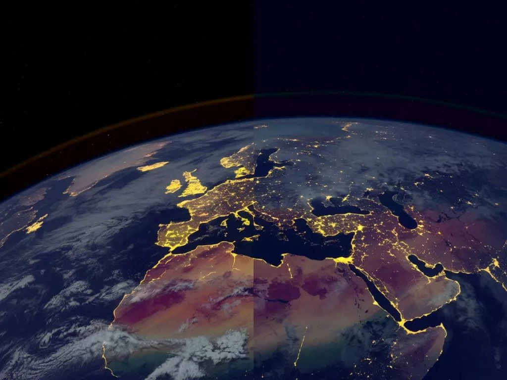 A Photo Of The Earth From Space With The 9epndfijt9qyjxnciljsdw Uge3xy8gra B4wsjnp4yfq