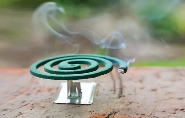 Ustanovlennaya Na Ulice Spiralka Ot Komarov