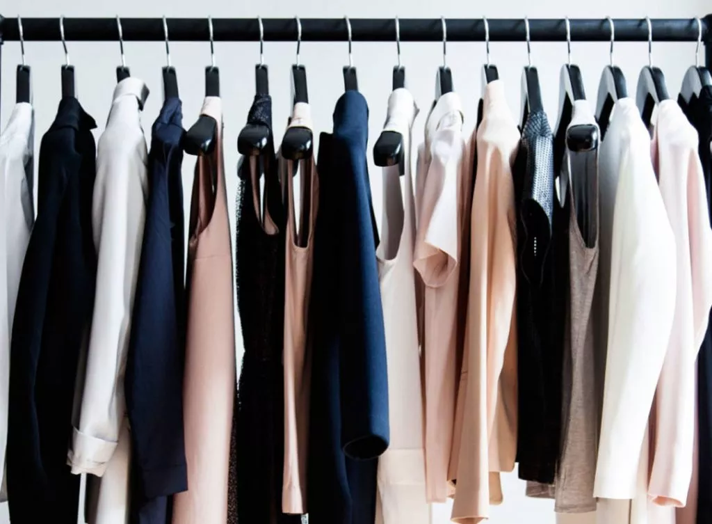 Capsule Wardrobe Main 1084x797 1