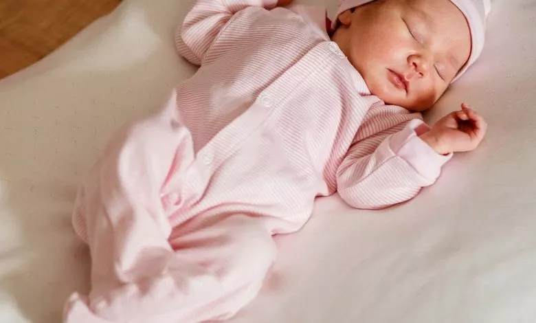 7 Yakim Maye Buti Odyag Dlya Novonarodzhenih